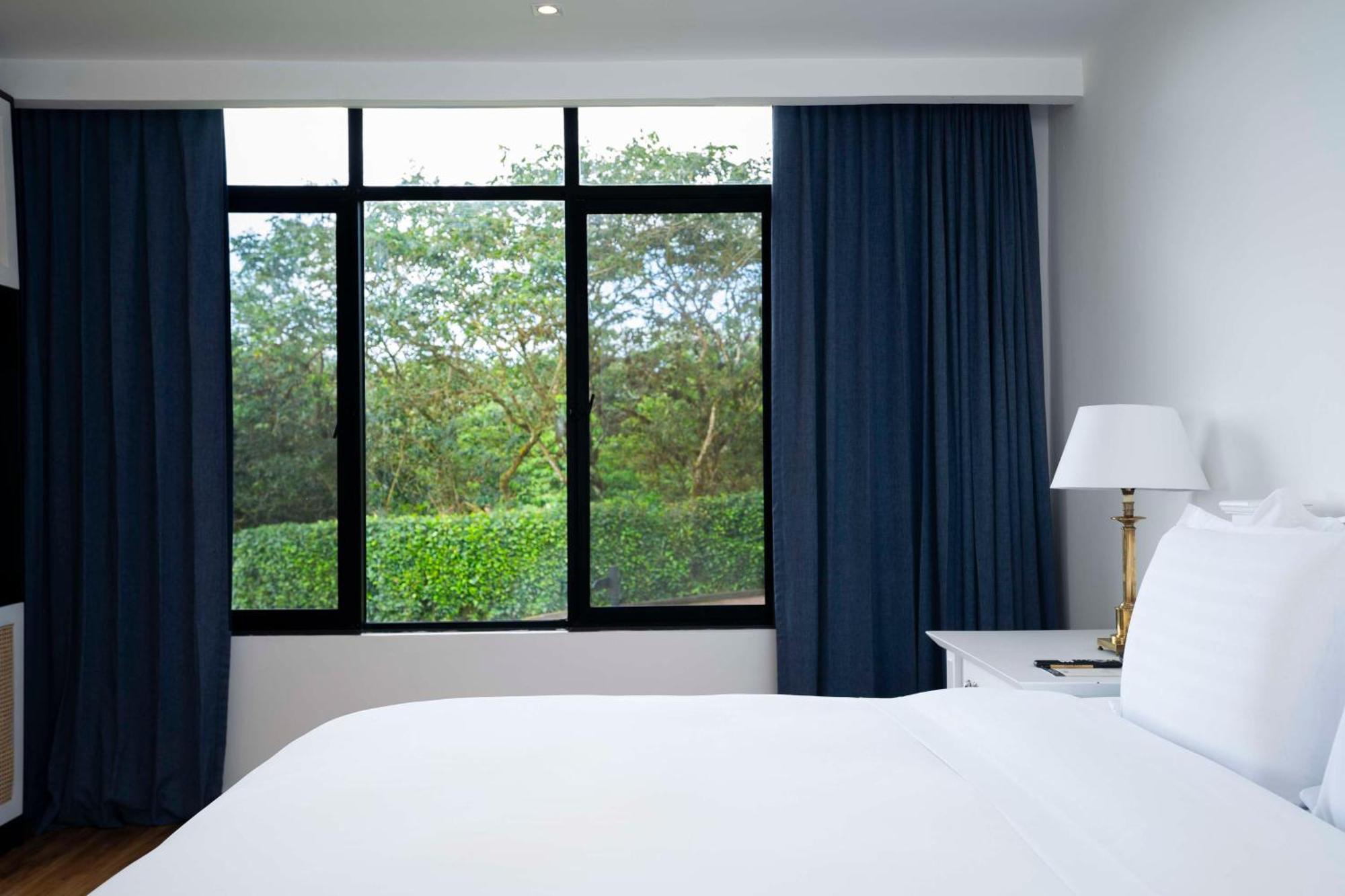 Royal Palm Galapagos, Curio Collection Hotel By Hilton Bellavista  Buitenkant foto